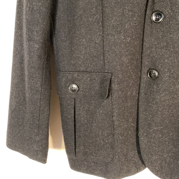 Gap (L) - Picture 3 of 16